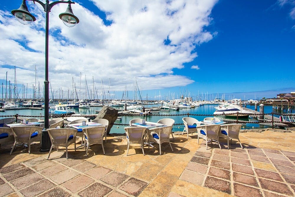 Guided shopping and exploration trip to Marina Rubicón