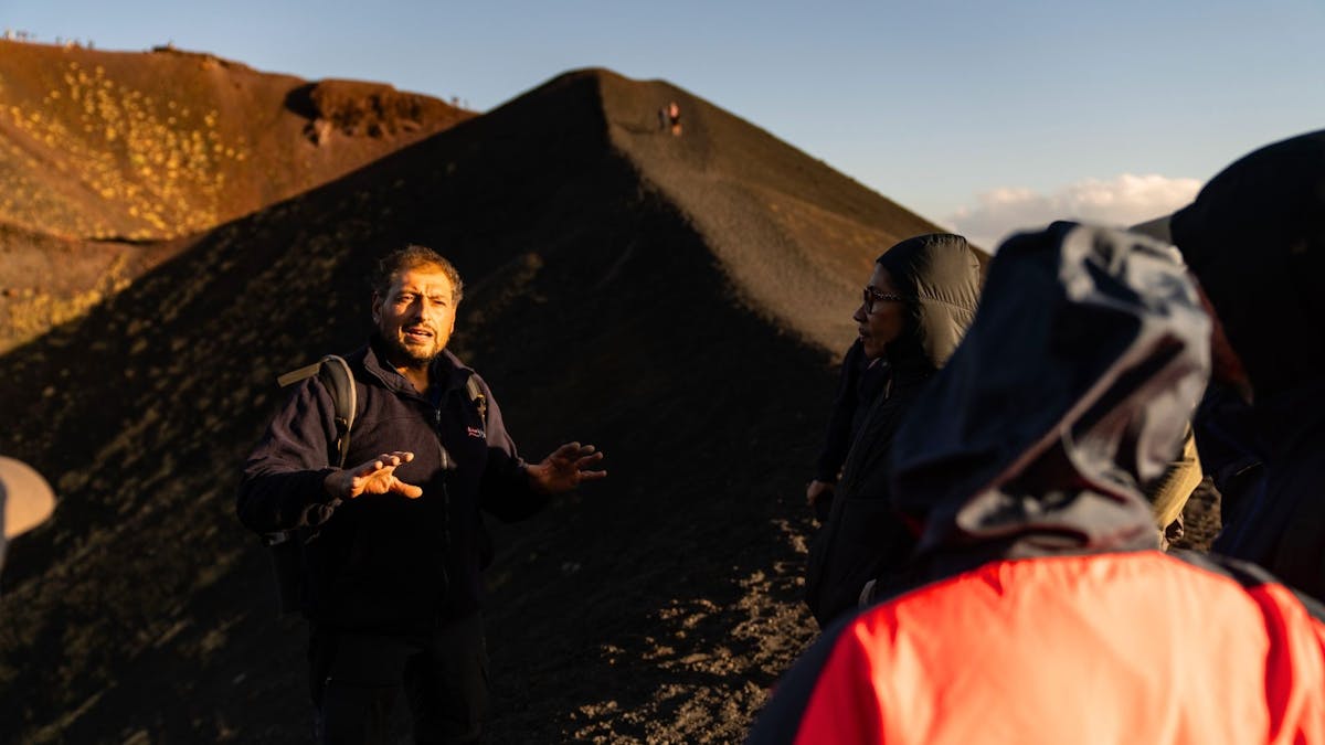 Tour in piccolo gruppo del tramonto sull'Etna da Catania con degustazioni