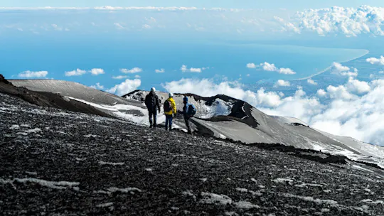 Randonnée guidée dans le cratère du sommet de l'Etna avec téléphérique et 4×4