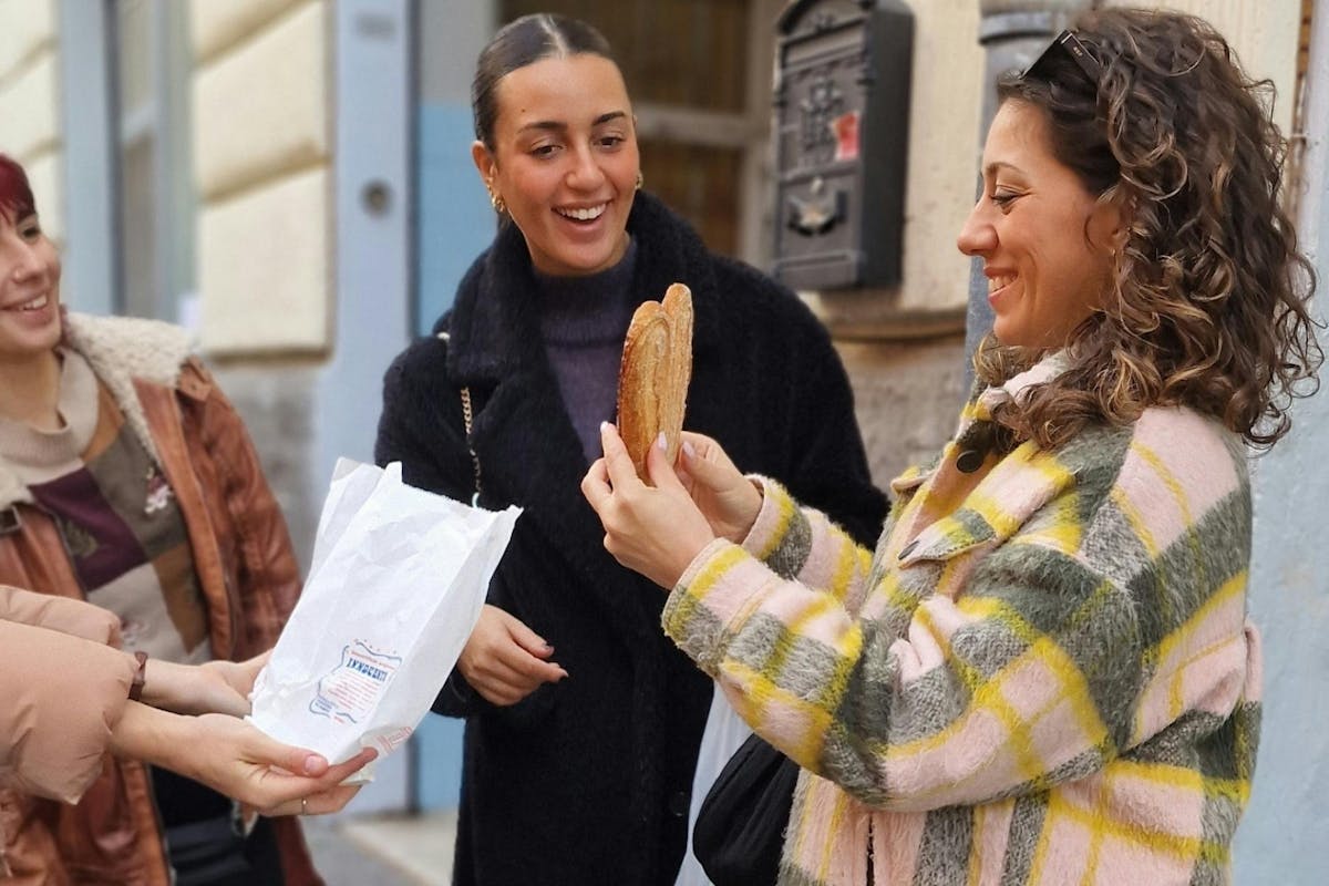 Colazione tradizionale Maritozzi e pranzo leggero a Trastevere