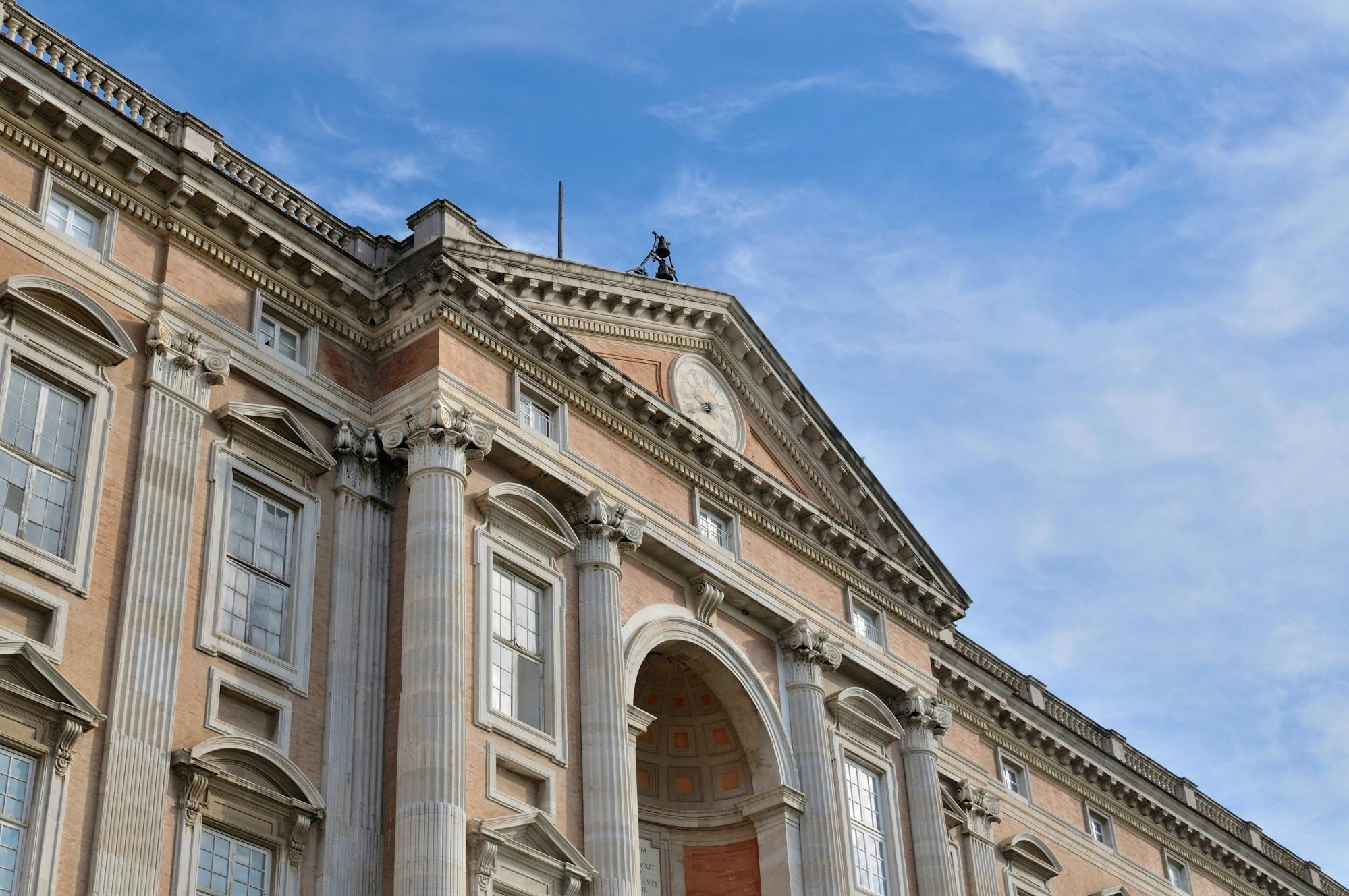 Reggia di Caserta guided tour from Naples
