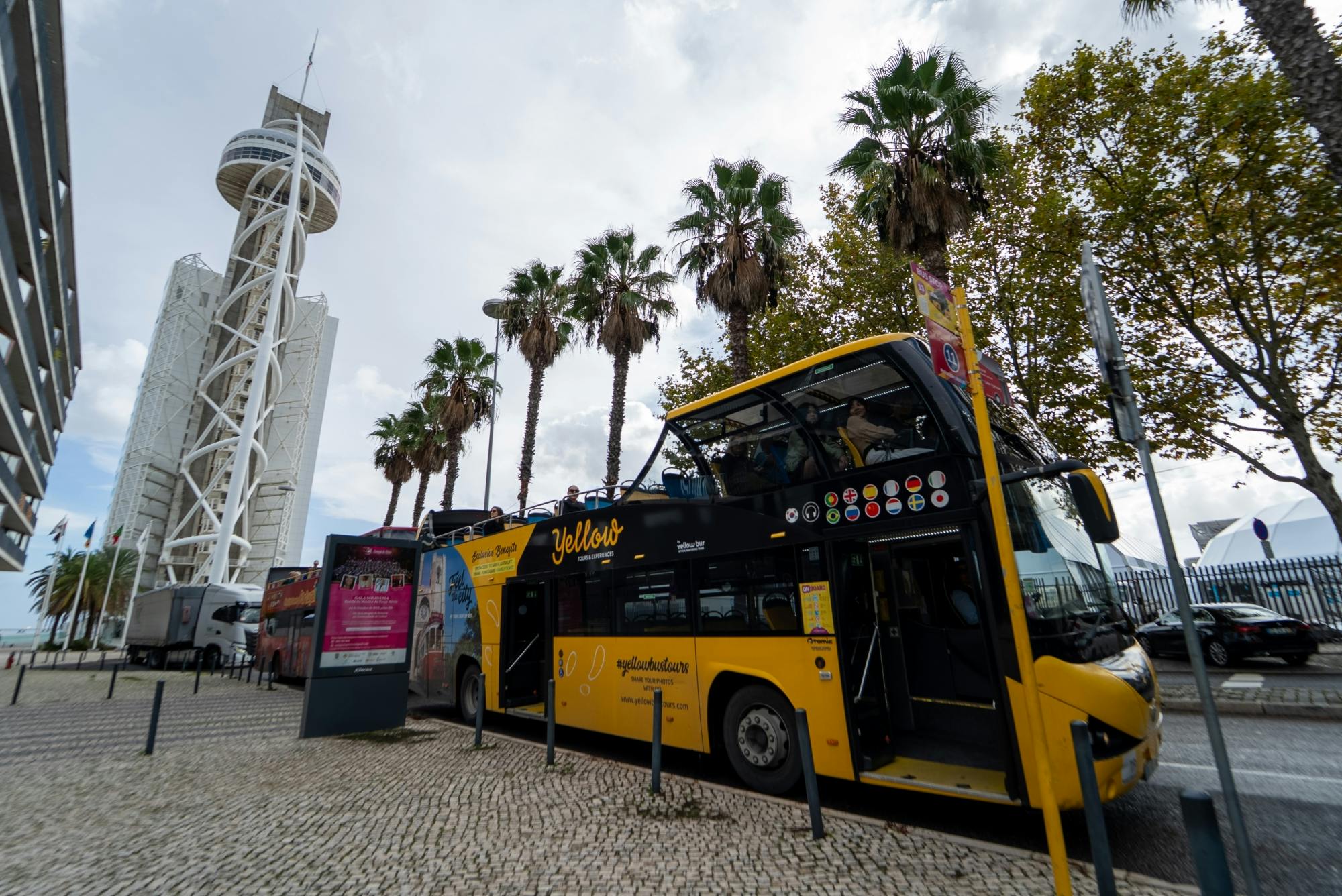 Modern Lisbon bus tour