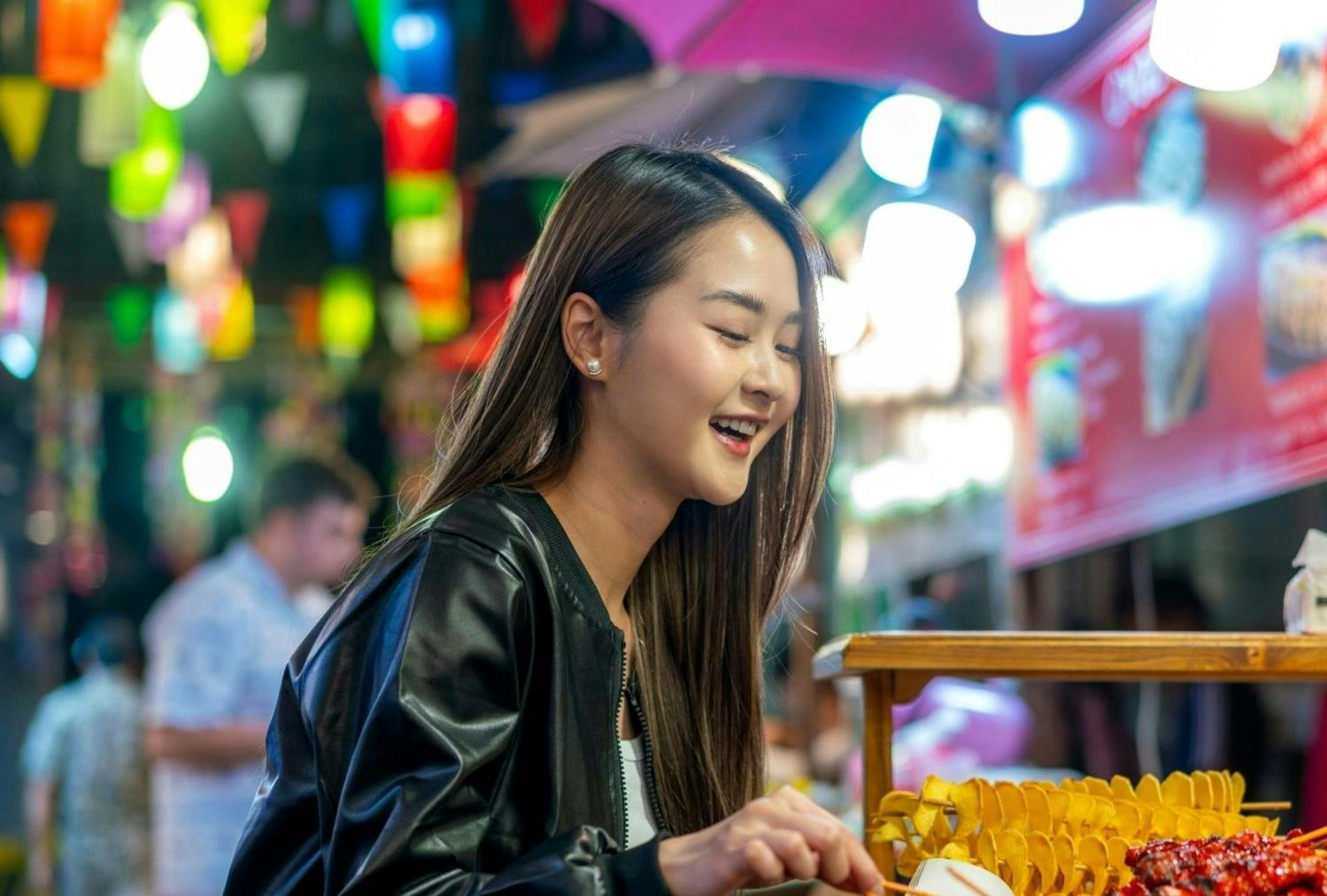Chiang Mai street food experience tuk-tuk night tour