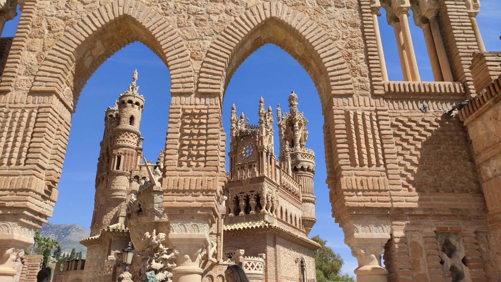 Market, Colomares Castle and village charm