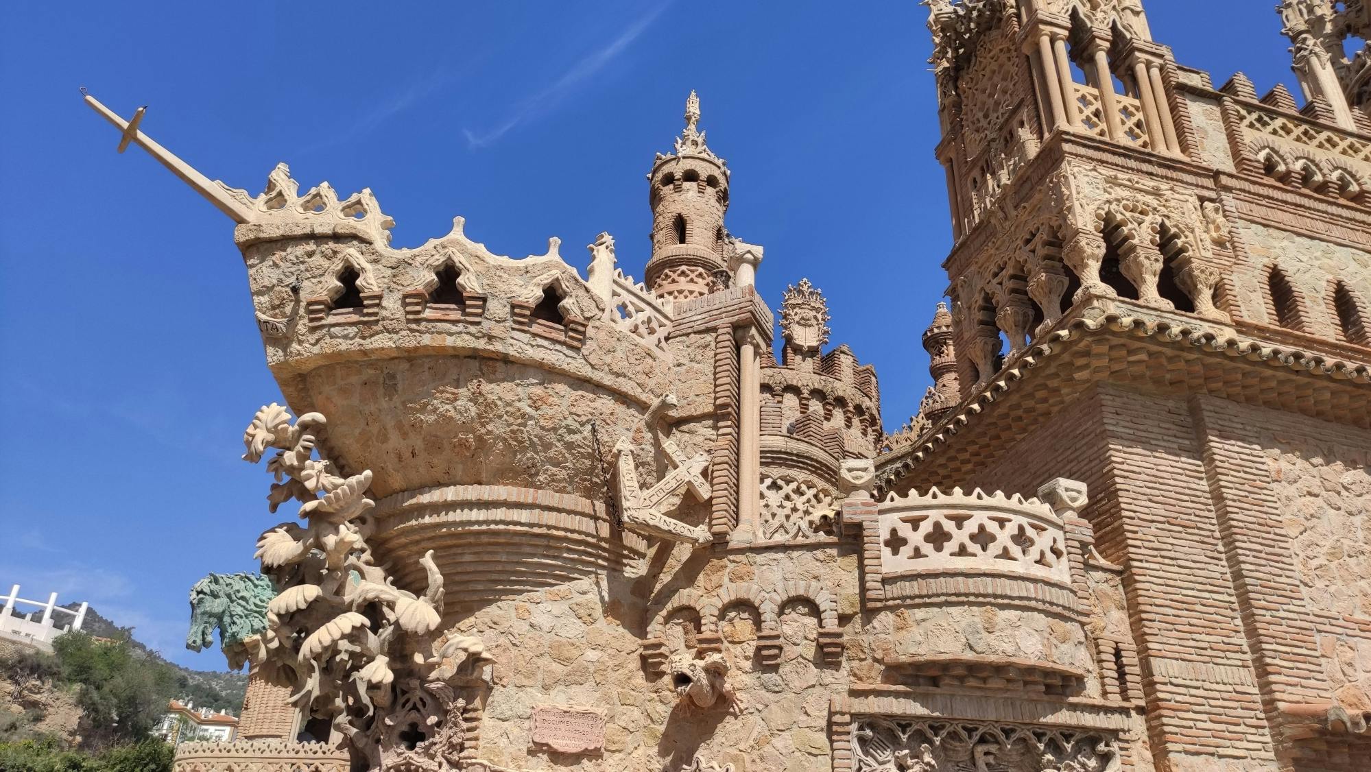 Market, Colomares Castle and village charm