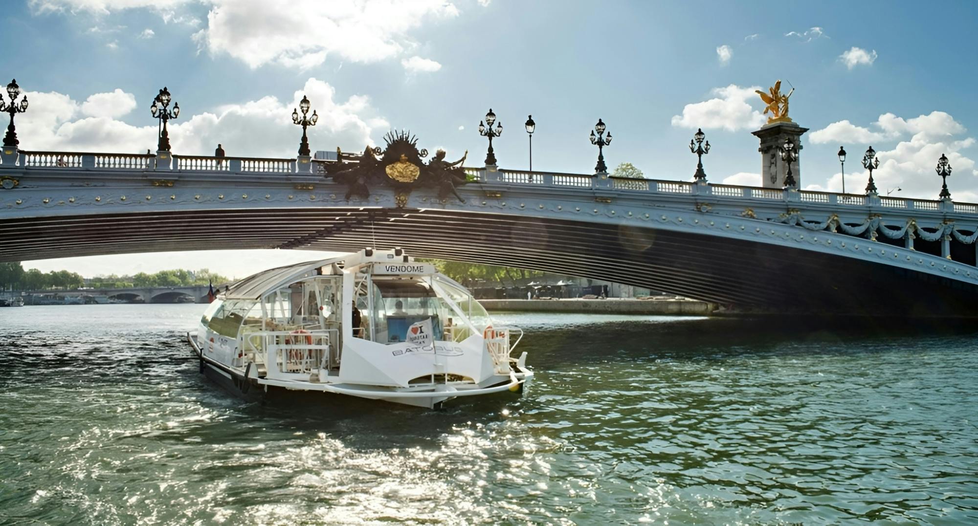 Batobus self-guided audio tour in Paris