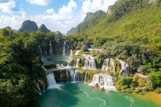 Northern Vietnam private car service with driver-guide