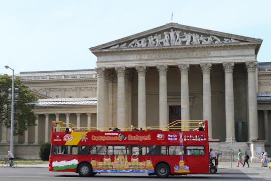 Tour in autobus hop-on hop-off City Sightseeing di Budapest