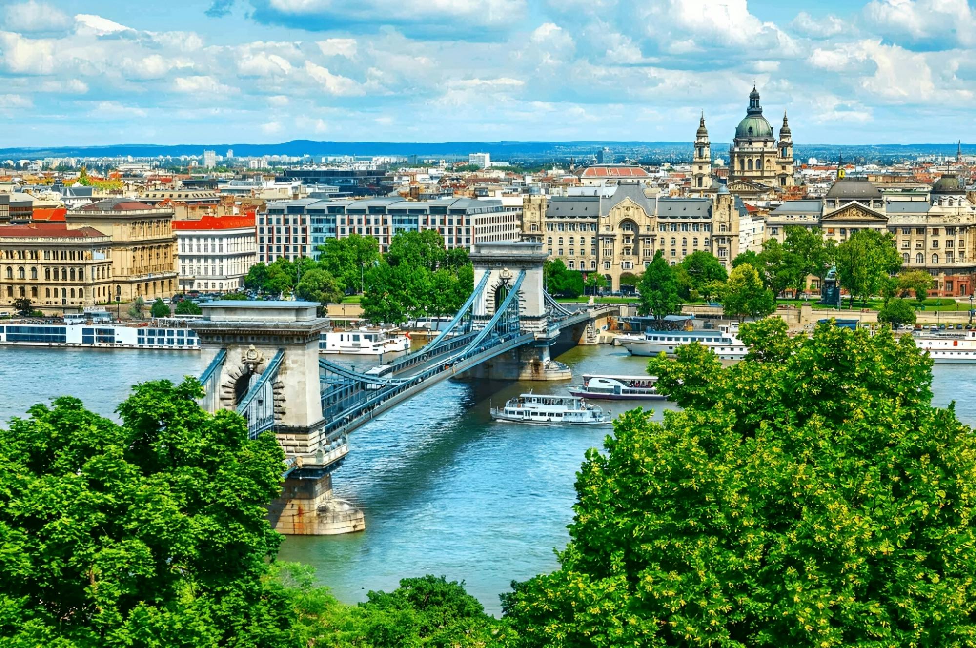 Self-guided discovery pack of Budapest