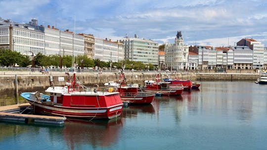 Shared historical walking tour in A Coruña