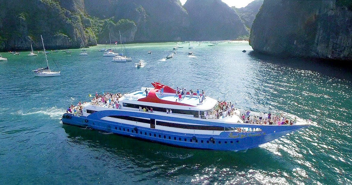 Bilhete de balsa premium de ida de Phuket para Phi Phi Don