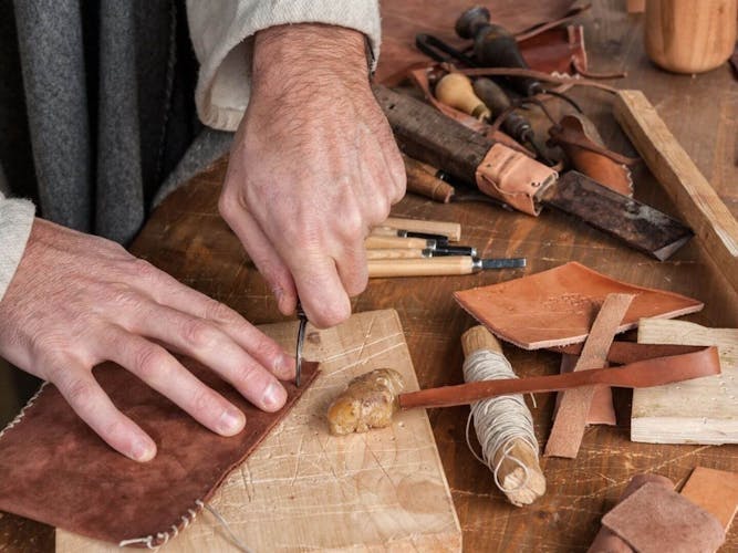 Oltrarno artisans and wine windows guided tour