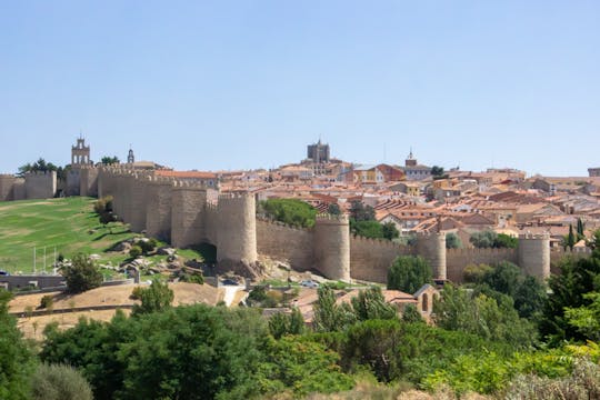 Avila and Segovia from Madrid