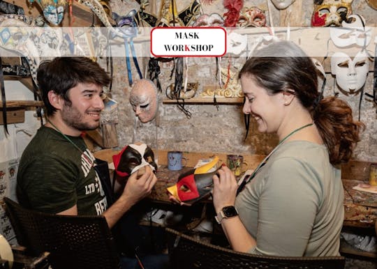 Corso di Decorazione di Maschere Magiche in Piazza San Marco