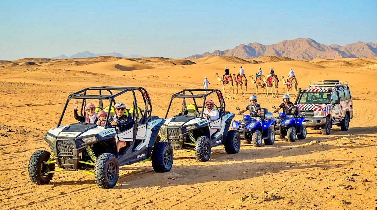 Safari mattutino in Quad, Sand Buggy e Jeep 4x4 con giro in cammello a Hurghada
