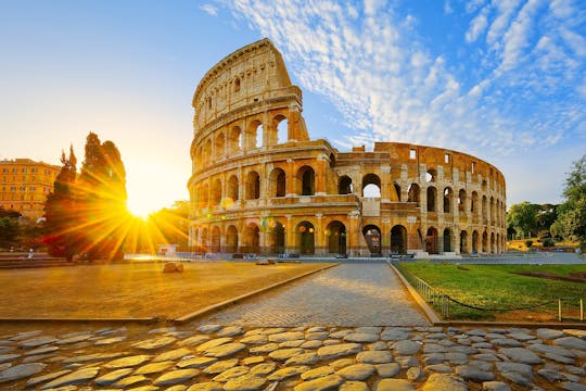 Colosseum, Roman Forum and Palatine Hill Experience with City Walking Tour
