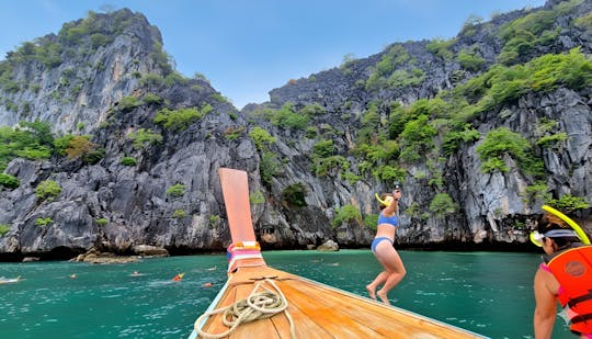 4 islands snorkel tour with long-tail boat from Koh Lanta