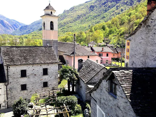 Audio tour through the scenic landscapes of Lodano