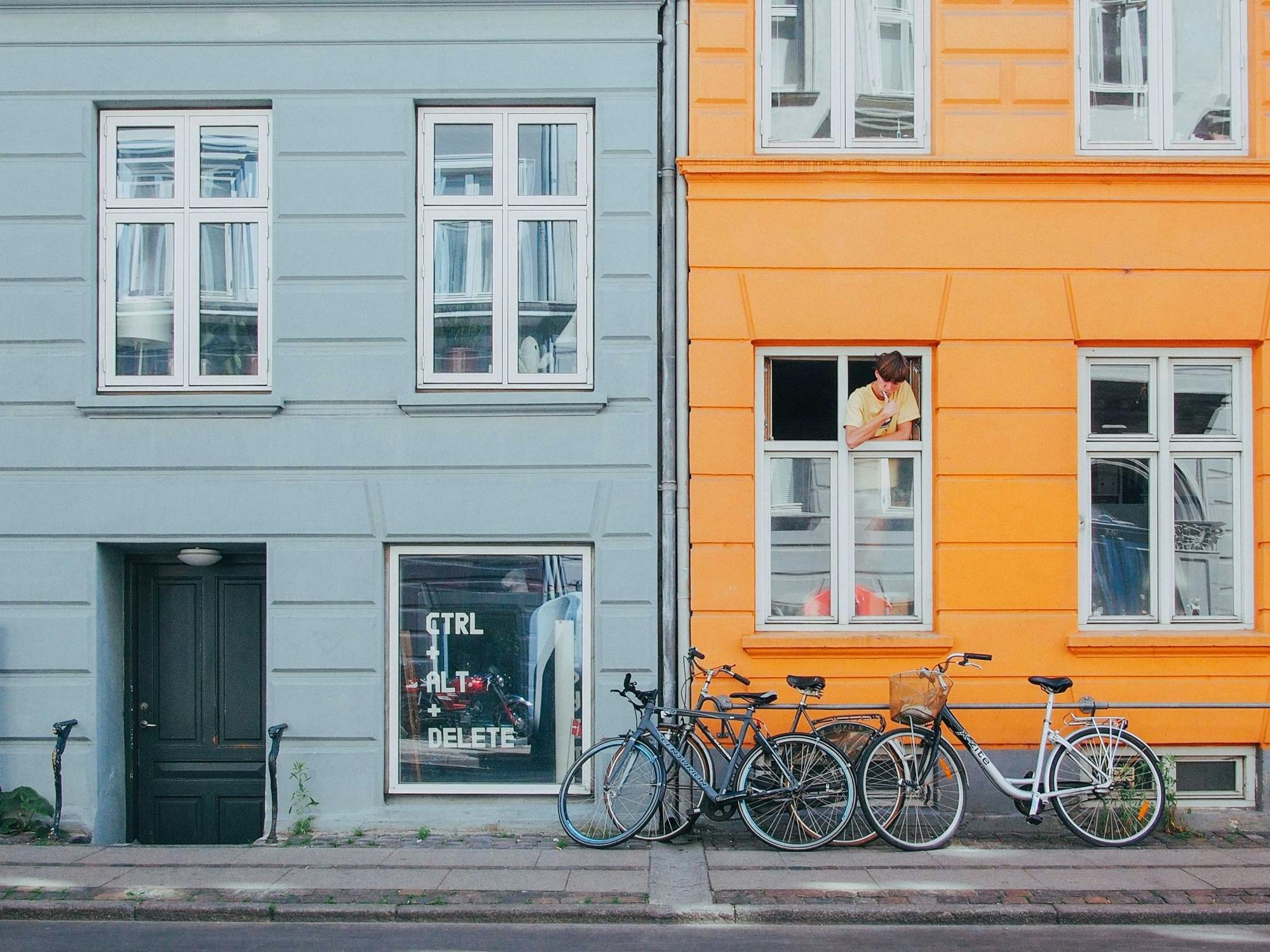 90-minute Copenhagen photo walk with local expert guide