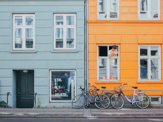 90-minute Copenhagen photo walk with local guide