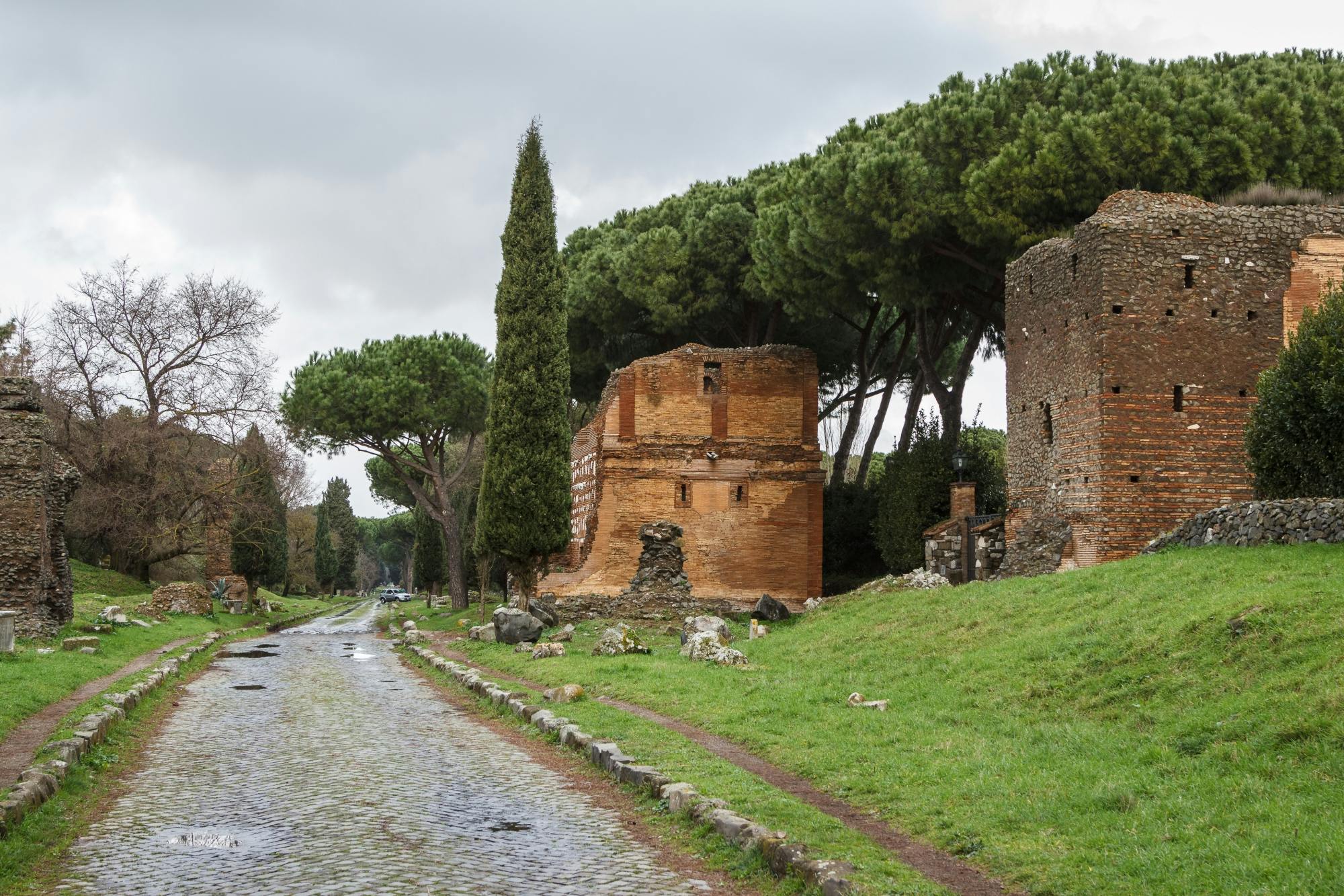 Appian way experience with Cecilia Metella and transfer