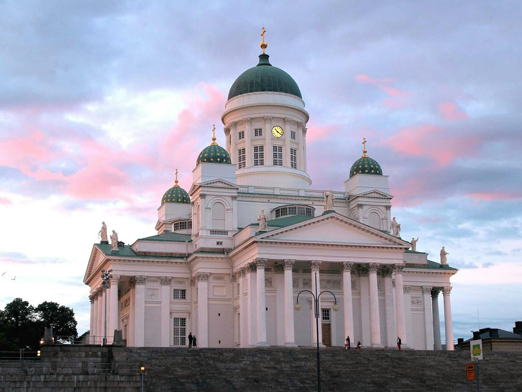 2-hour private Helsinki architecture walking tour with local guide
