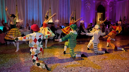Gala dinner and Carnival Extravaganza show in Venice