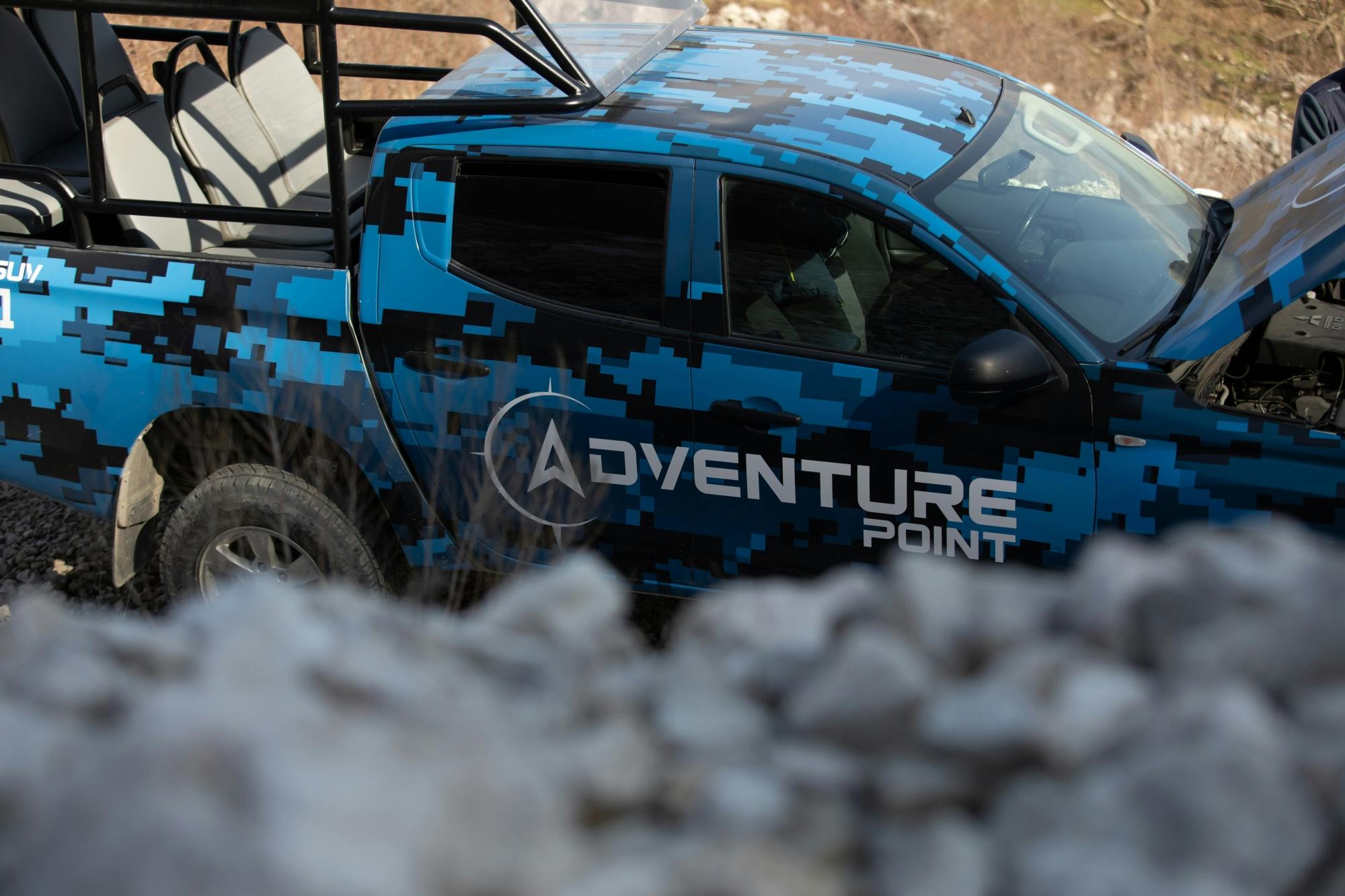 4x4 adventure to Lake Bovilla with wine tasting and lunch