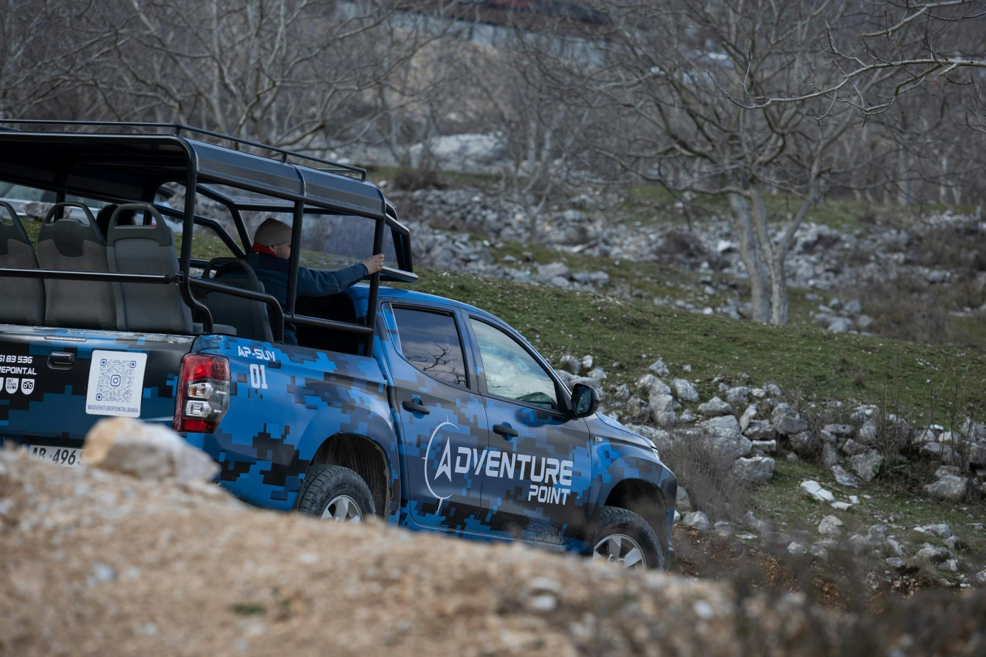 4x4 adventure to Lake Bovilla with wine tasting and lunch