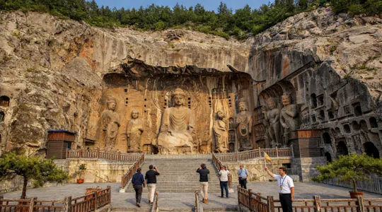 Reserva online para uma visita autoguiada às Grutas de Longmen