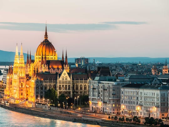 Private architectural tour through Budapest with a local expert