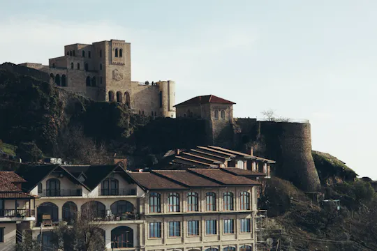 Visite guidée de Kruja avec visite du musée Skanderbeg et du bazar