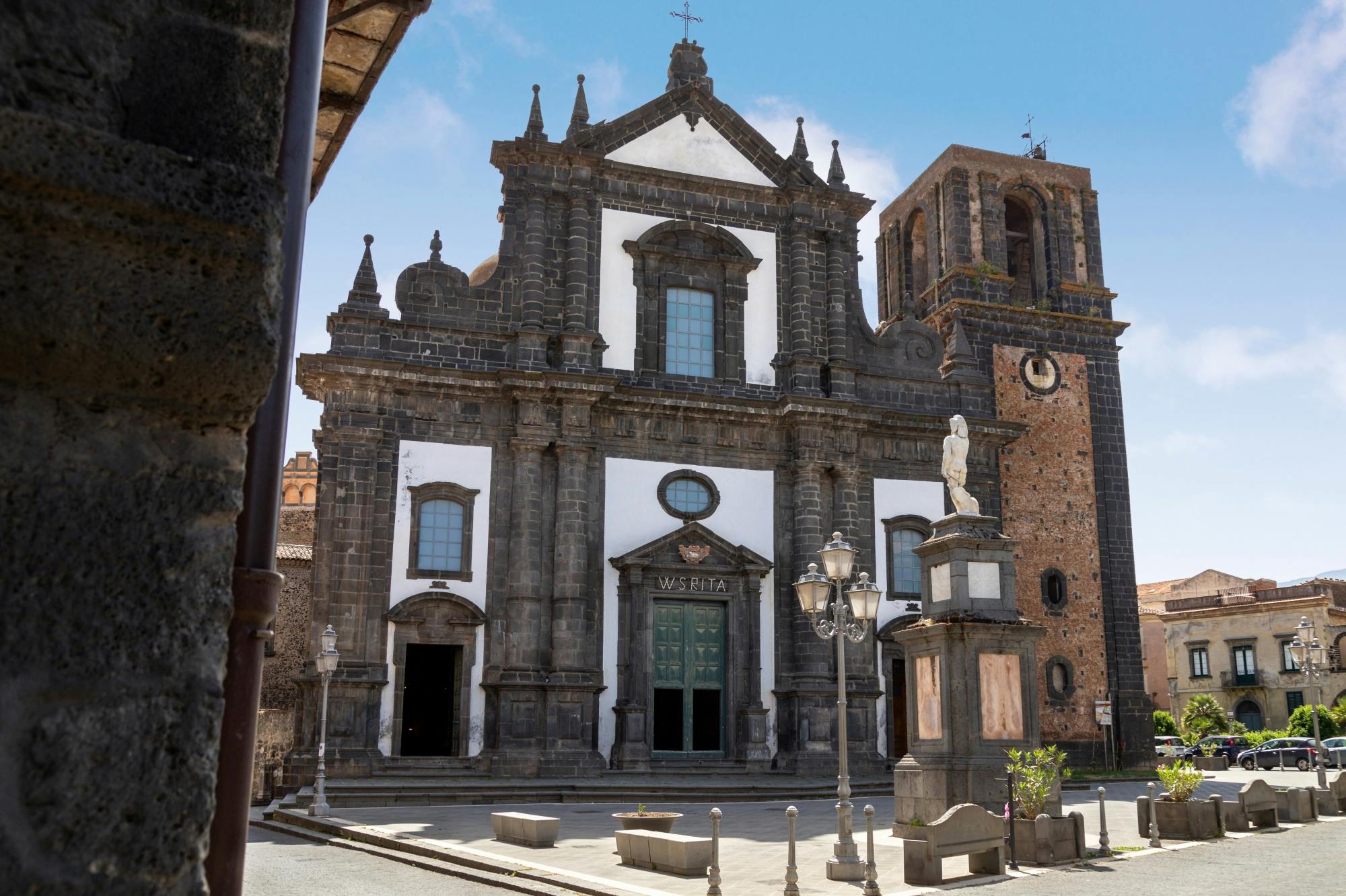 Full-day Randazzo and Alcantara Gorge tour from Taormina