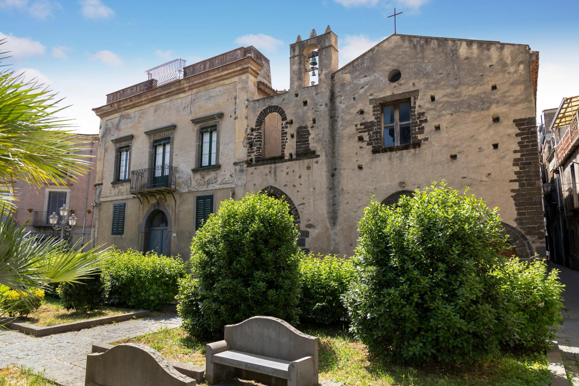 Full-day Randazzo and Alcantara Gorge tour from Taormina