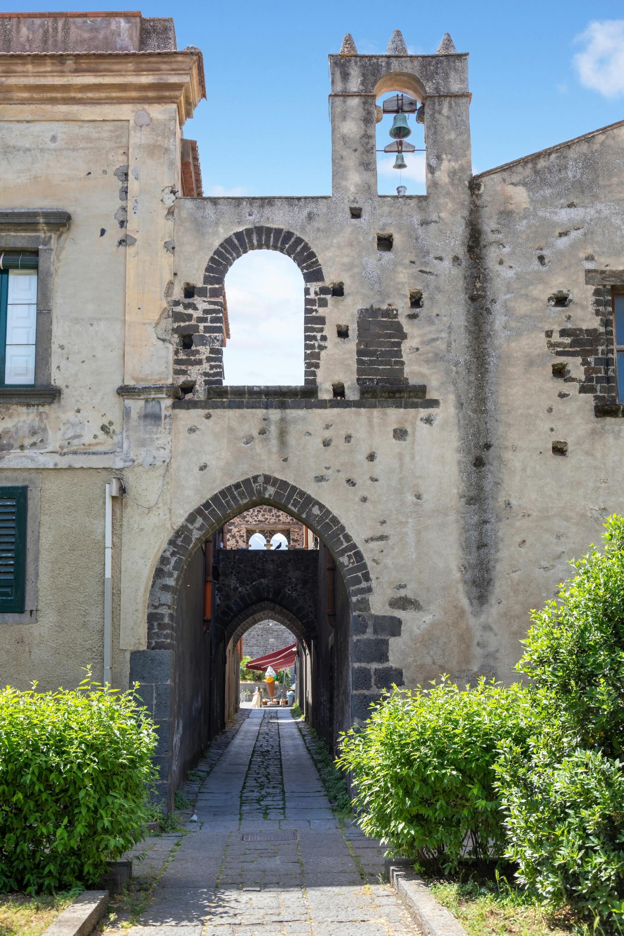 Full-day Randazzo and Alcantara Gorge tour from Taormina