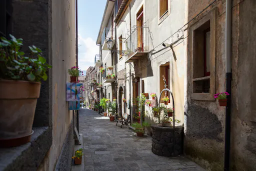 Full-day Randazzo and Alcantara Gorge tour from Taormina