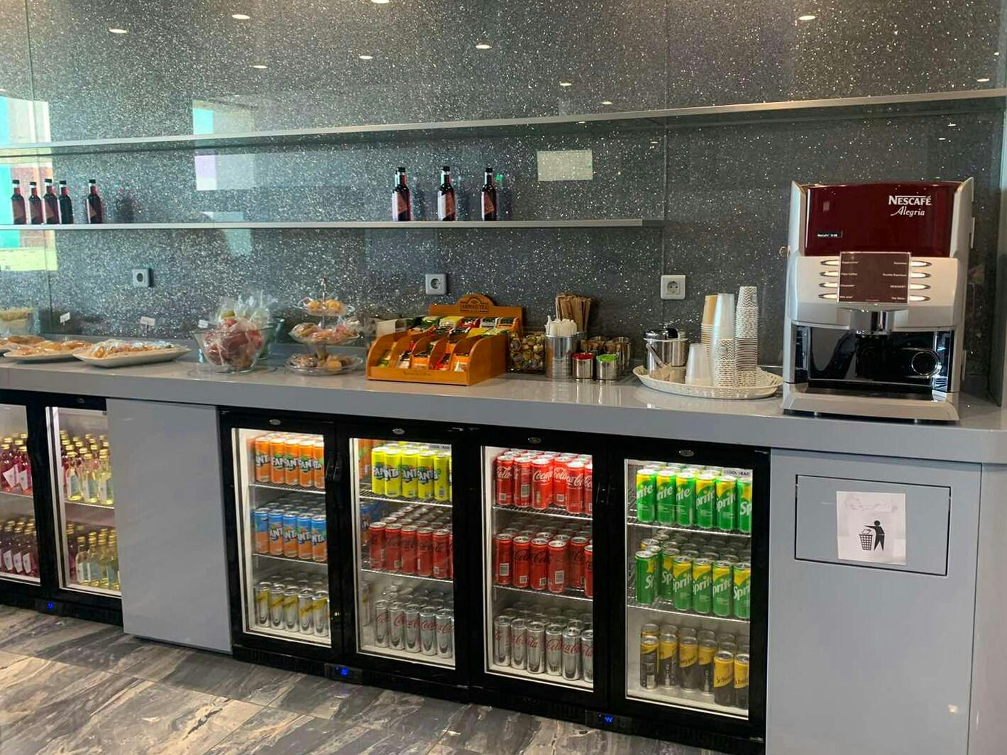 Heraklion airport VIP service and lounge