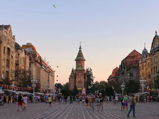 Explore os destaques fotogénicos de Timișoara com um local