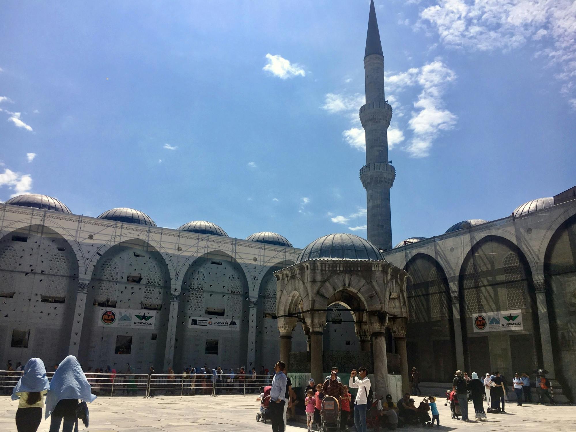 Istanbul old town walking tour from Bulgaria by overnight bus