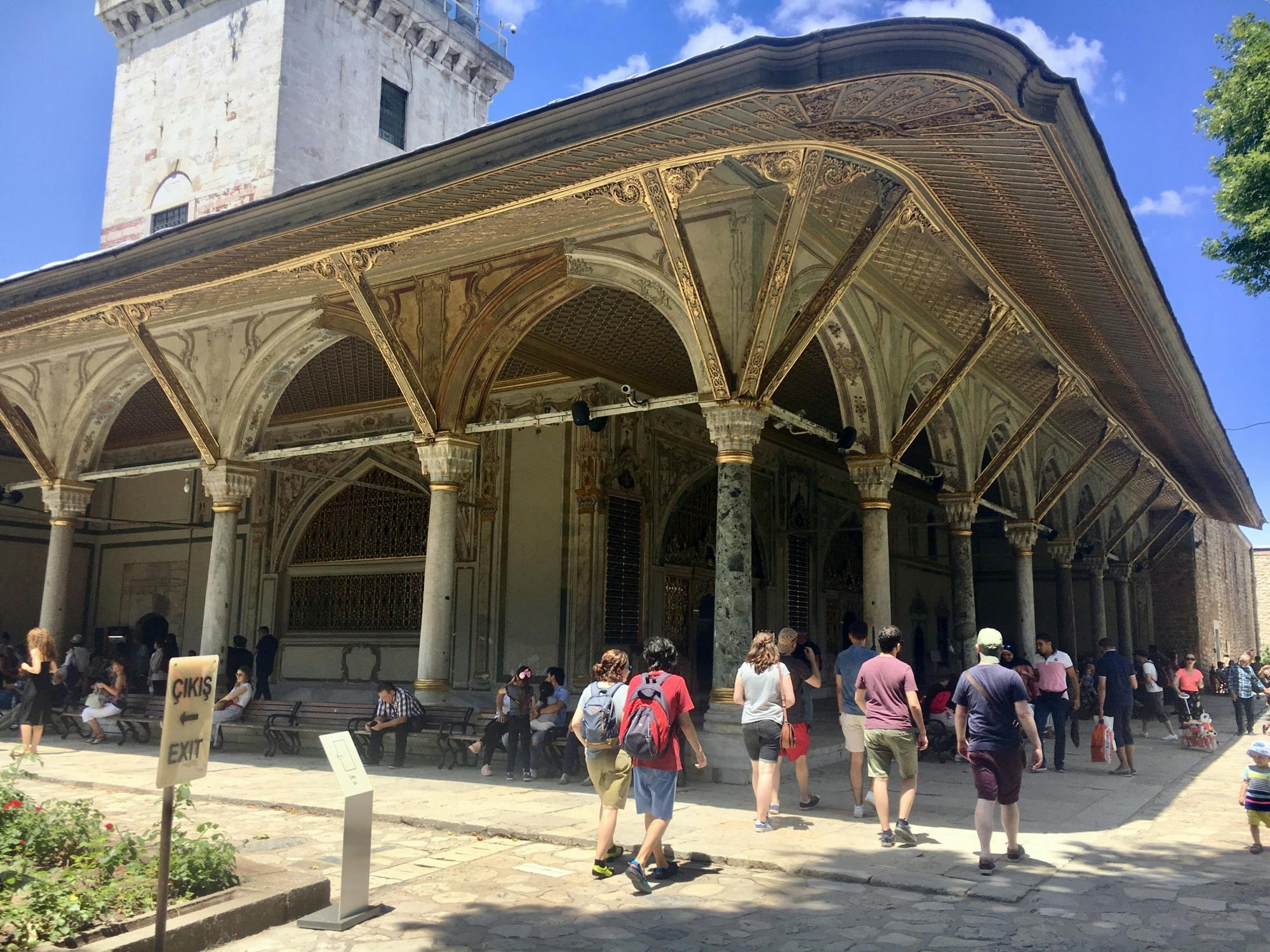 Istanbul old town walking tour from Bulgaria by overnight bus