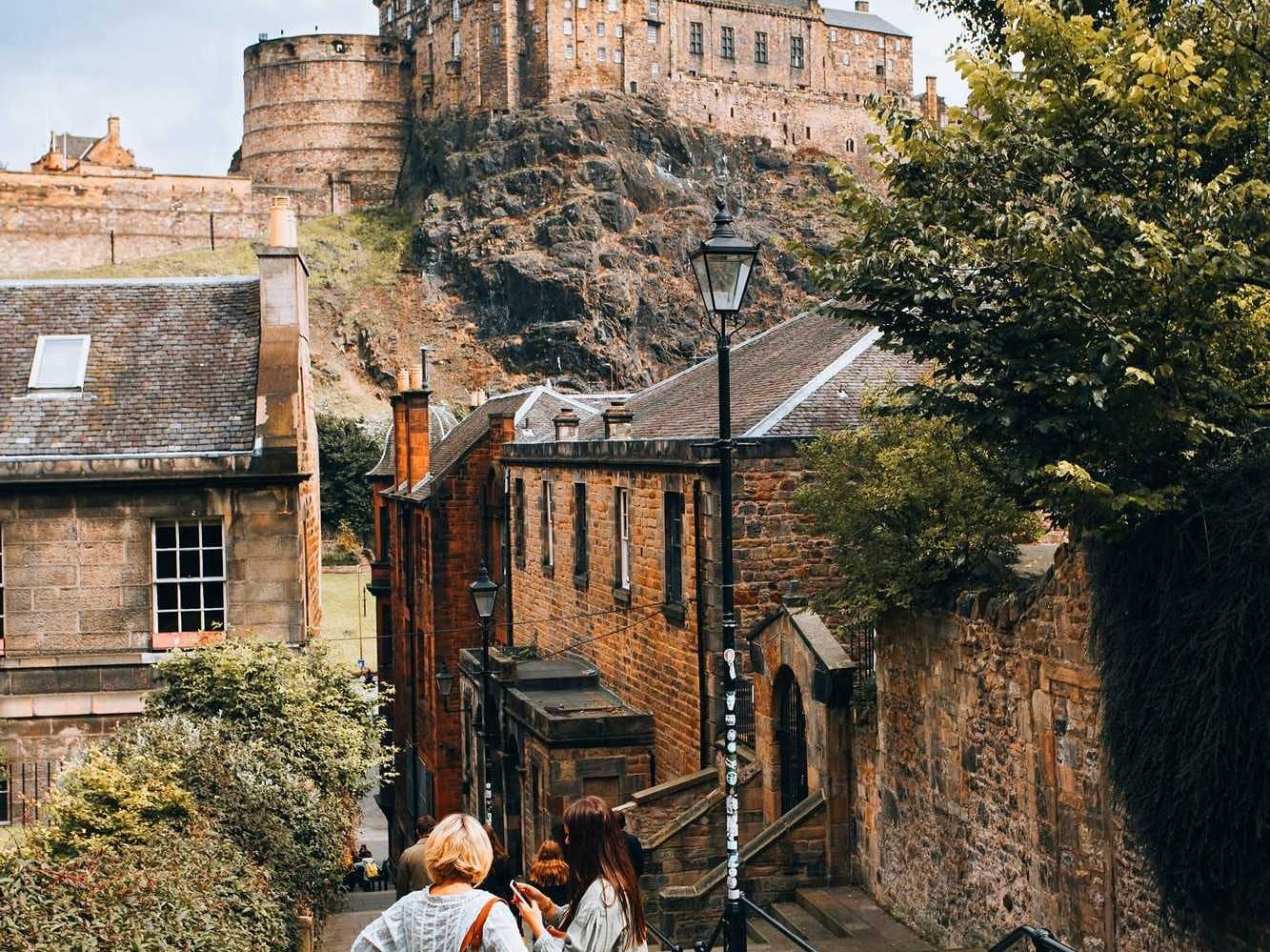 Passeio artístico e cultural por Edimburgo com um habitante local