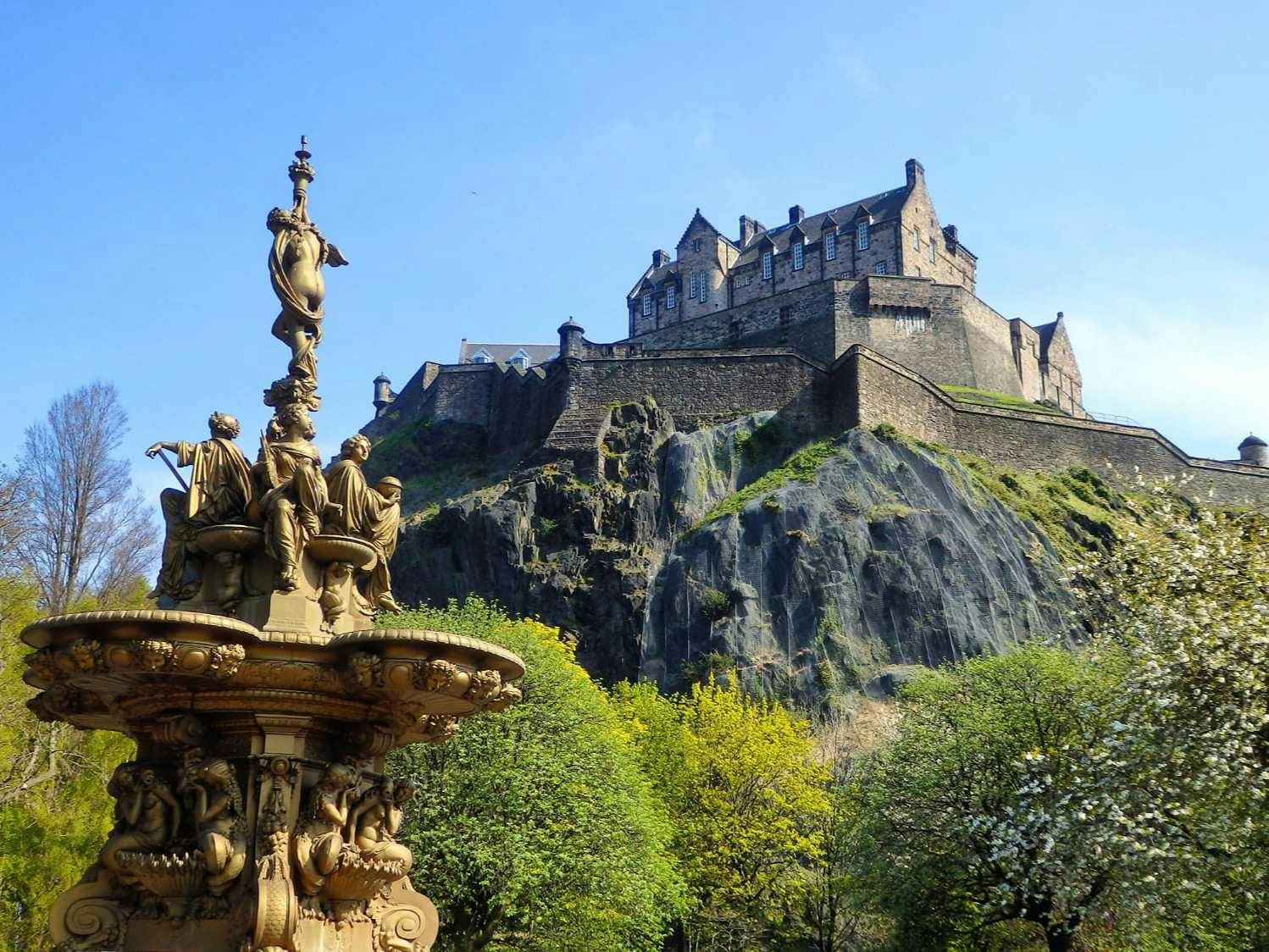 Tour of Edinburgh's most Insta-perfect spots with a local