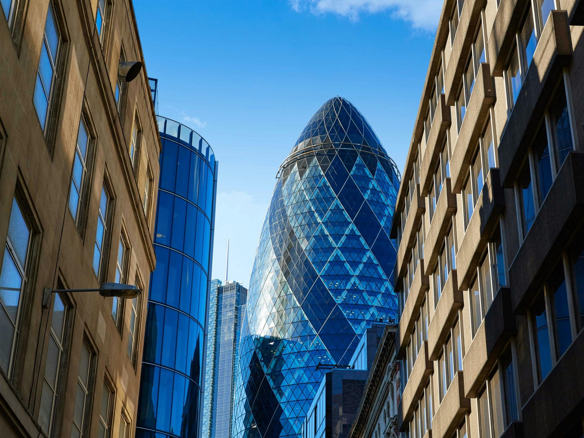 Tour of London's most Insta-perfect spots with a local