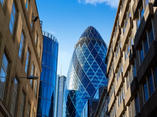 Tour of London's most Insta-perfect spots with a local