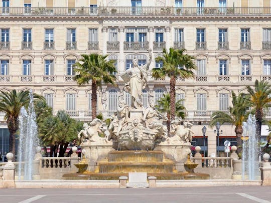 Guided walking tour around Toulon with a local guide
