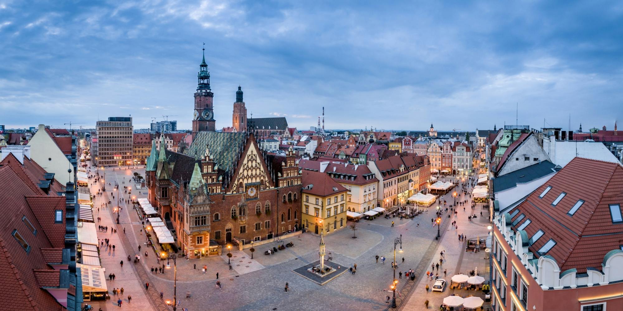 Capture Wrocław for your social media with a local