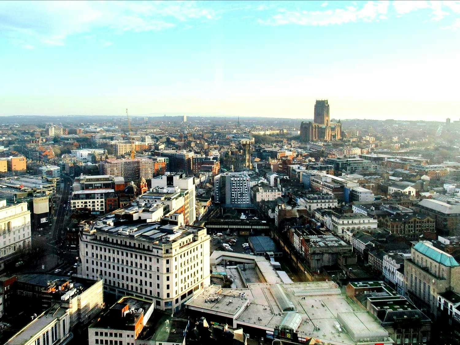 Liverpool 1-hour tour with a local