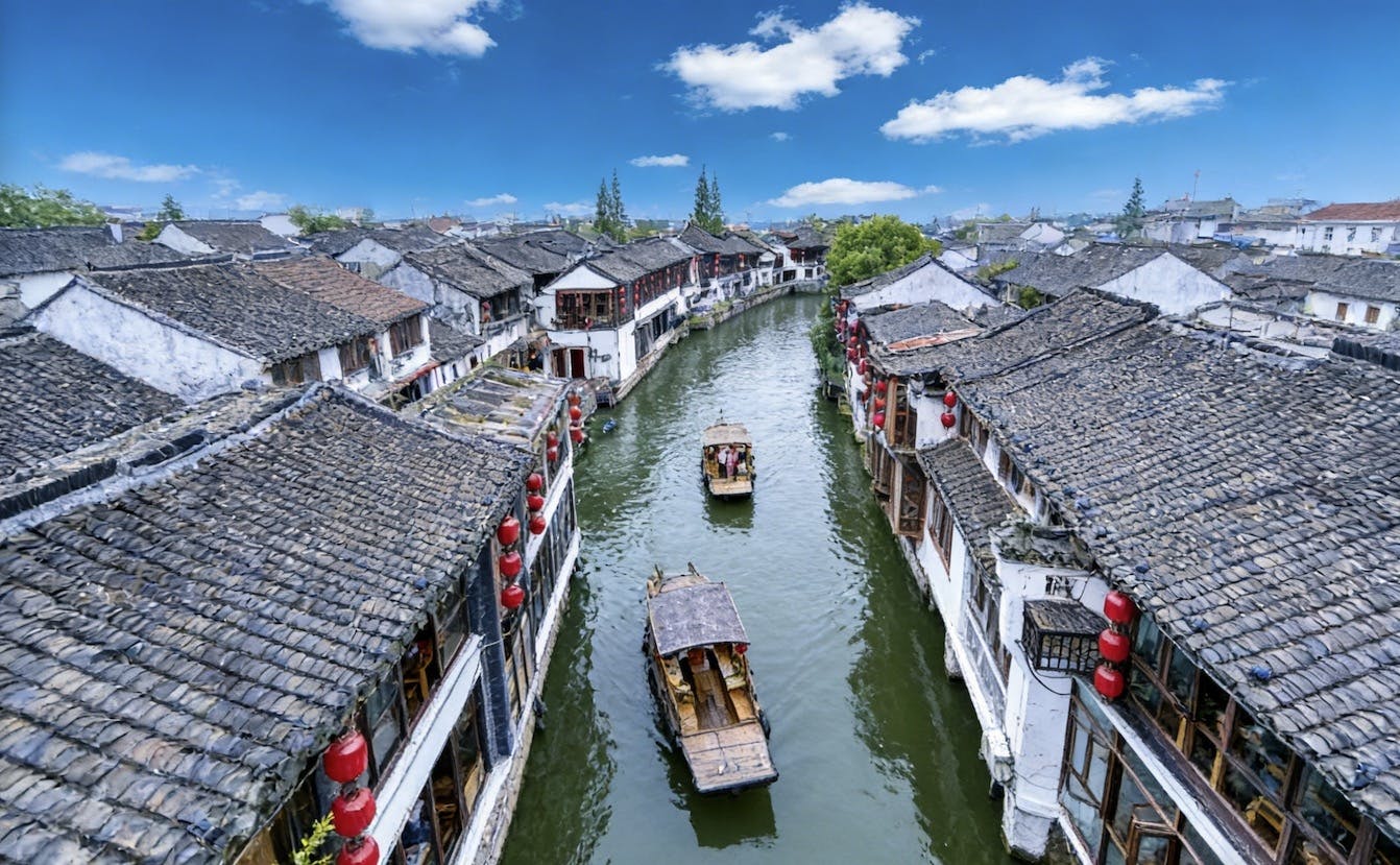 Shanghai city and Zhujiajiao water town private tour with lunch