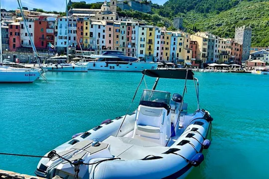 Passeio de barco pelas jóias de Monterosso e Rapallo
