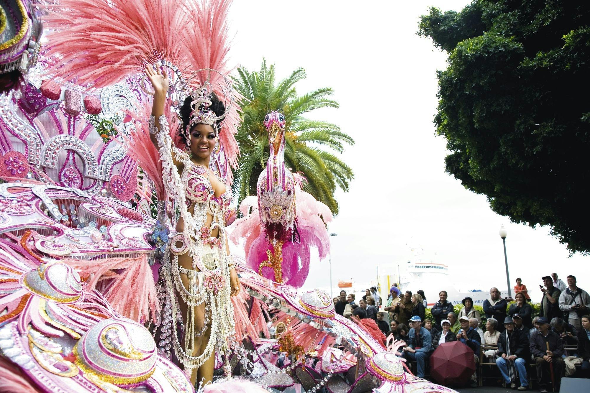 Transfer to Tenerife Carnival – 04.03.2025